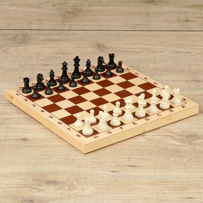 Фигуры шахматные пластиковые  (король h=6.2 см, пешка 3,5см)