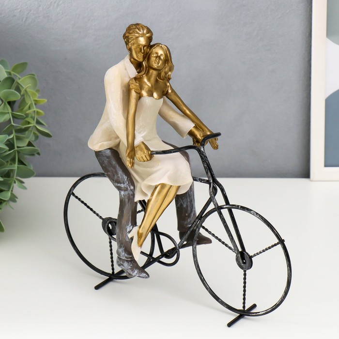 Сувенир полистоун романтика Влюблённые - прогулка на велосипеде 26,5х12,5х26 см