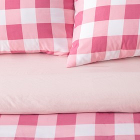 

Постельное бельё Этель 2 сп. «Клетка» цвет красно-белый 180×210см, 220×240см, 50×70 ± 3см- 2шт, новосатин