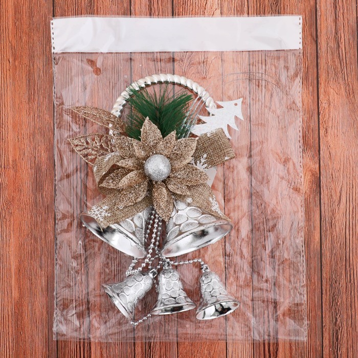 Украшение новогоднее "Колокольчики на кольце с цветком с листьями" 12х30 см, серебро
