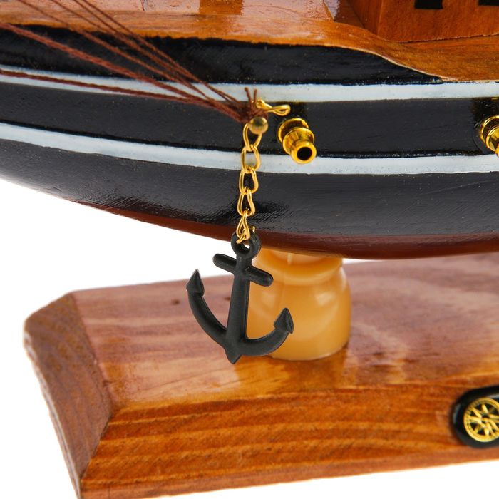 Корабль сувенирный средний «Трёхмачтовый», борта синие с белой полосой, паруса белые, 40 х 9,5 х 36 см