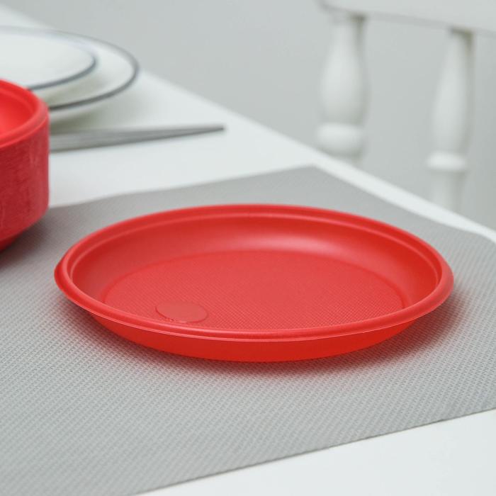 Тарелка одноразовая десертная, d16,5 см, цвет красный