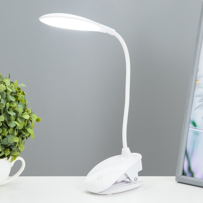 фото Лампа настольная сенсор на прищепке "нуова" 3 режима led 9вт usb белый 12,5х7х45,5см risalux 44250