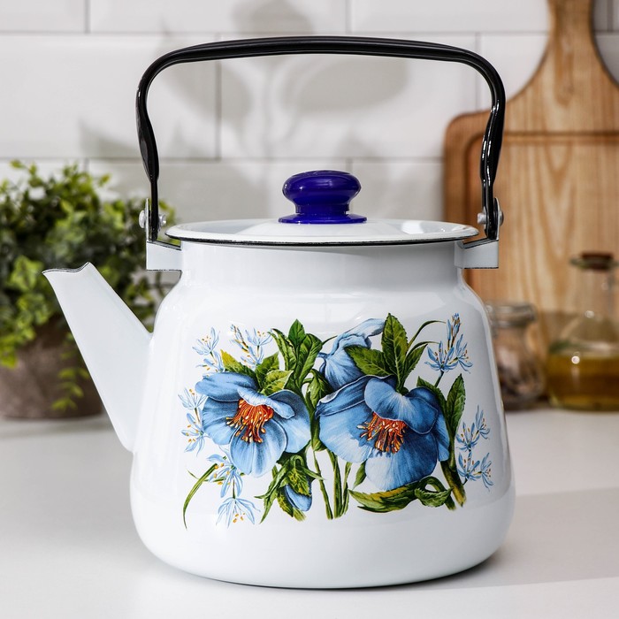 фото Чайник с кнопкой «цветы синие», 3,5 л, цвет белый сибирские товары