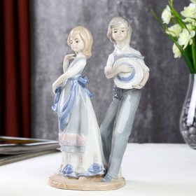 

Сувенир керамика "Юные романтики" цветной 23х10х12,5 см