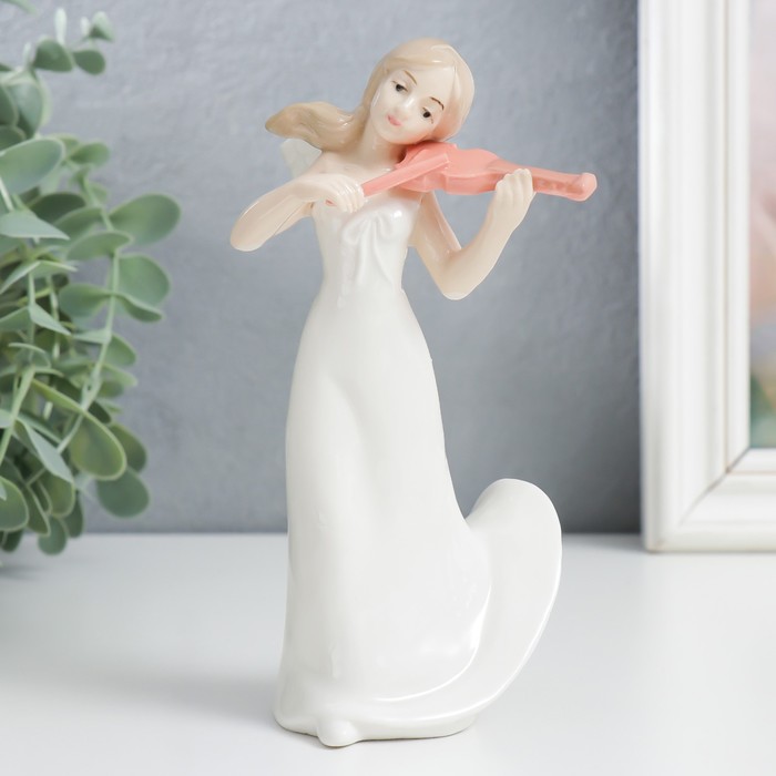 Сувенир керамика Девушка-ангел с домрой 15х9х7,5 см цена и фото