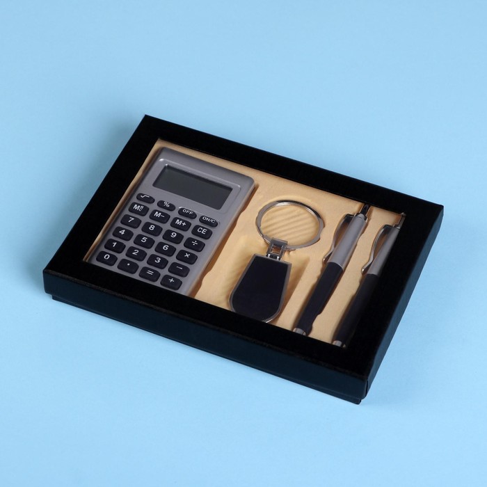 Набор подарочный 4в1 2 ручки, калькулятор, брелок