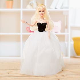 Кукла-модель шарнирная «Катя» в платье, МИКС