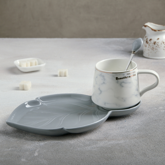Чайная пара керамическая «Листочек», 3 предмета: чашка 320 мл, блюдце 25,5×16 см, ложка, цвет серый
