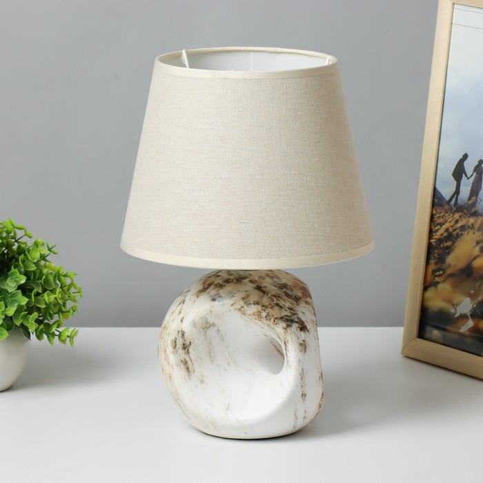 фото Лампа настольная "аделия" 1x40вт e14 бежевый 14,5х14,5x20,5 см risalux