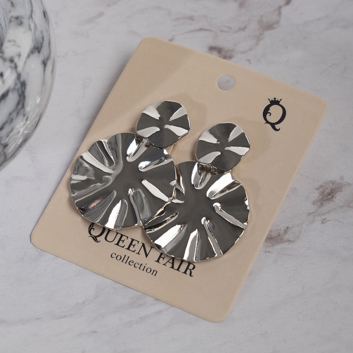 Серьги металл "Атмосфера" планета и спутник, цвет серебро 4505153