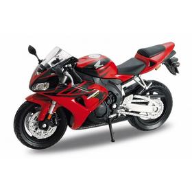 Модель мотоцикла 1:18 Honda CBR1000RR от Сима-ленд