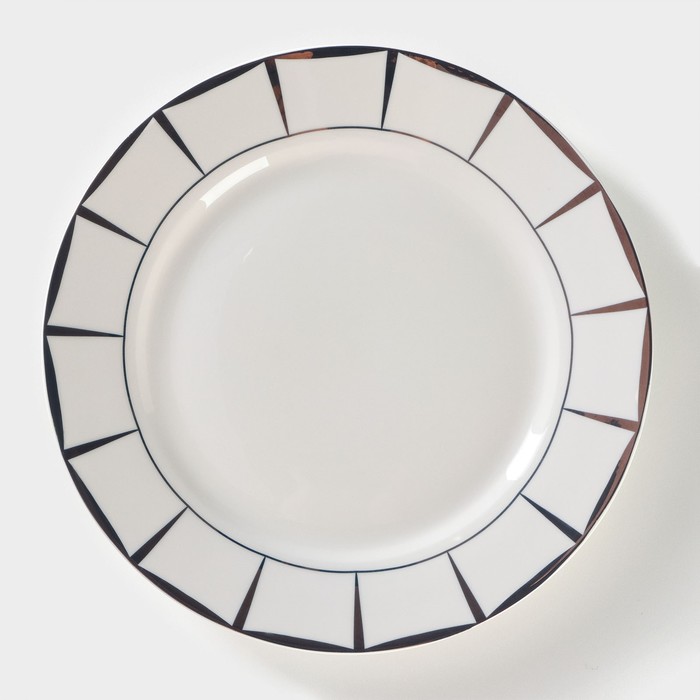 Тарелка фарфоровая десертная «Аврора», d=20,5 см, цвет белый тарелка фарфоровая десертная d 18 см цвет белый