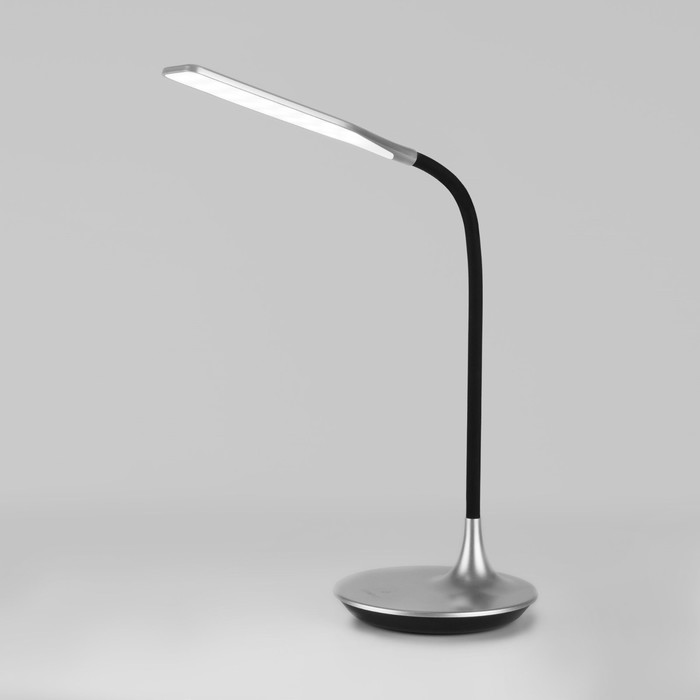 цена Настольная лампа Urban, 5Вт LED, 6500К, 500лм, цвет серебро