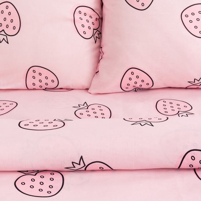 

Постельное бельё Этель дуэт Pink strawberry 143х215 см - 2 шт, 240х220 см, 70х70 см -2 шт