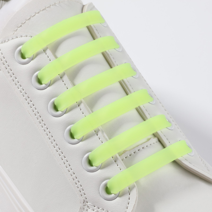 фото Набор шнурков для обуви, 6 шт, силиконовые, плоские, светящиеся в темноте, 13 мм, 9 см, цвет жёлтый onlitop