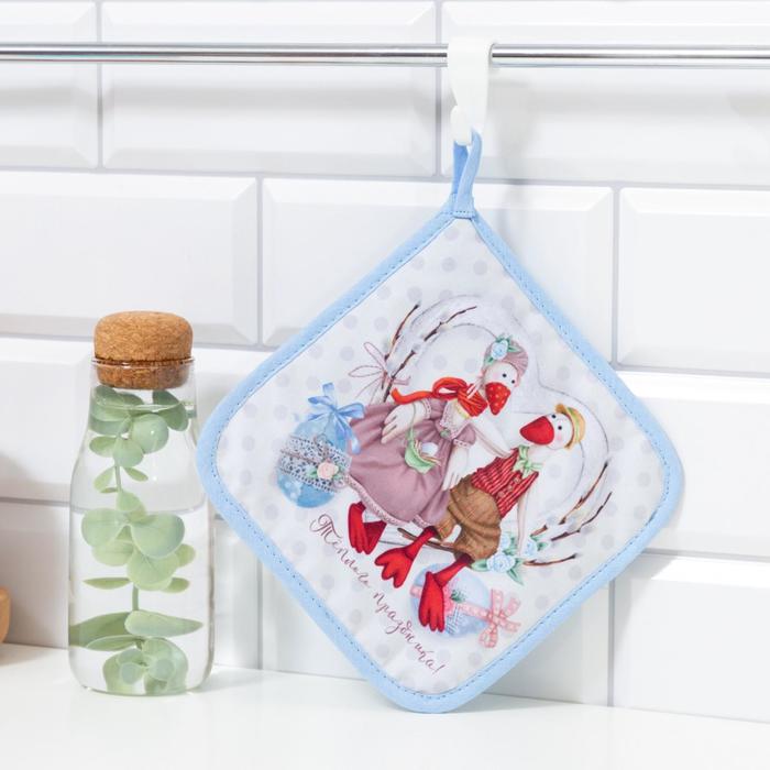 

Прихватка "Теплого праздника" 17х17см,35% х/л,65% п/э,ватин 250г/м2