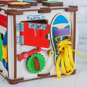 

Бизикуб «Развивающий куб» с электрикой 25 × 25 см