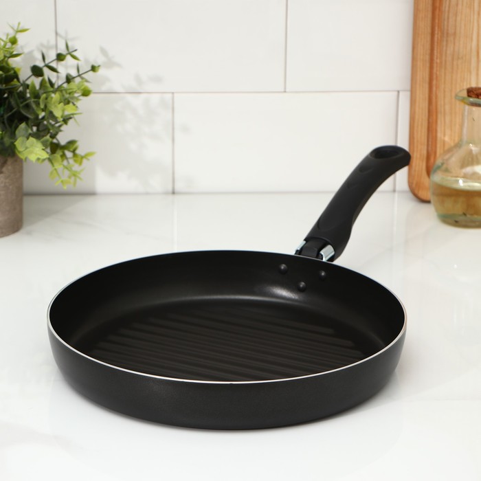 Сковорода-гриль «Хит», d=26 см, антипригарное покрытие, цвет чёрный сковорода хозяюшка d 26 см антипригарное покрытие цвет чёрный