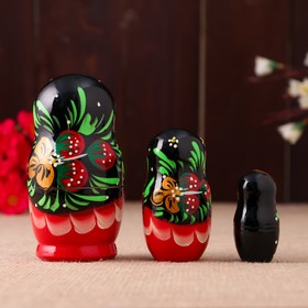 

Матрёшка «Клубничка», черное платье, 3 кукольная, 10 см