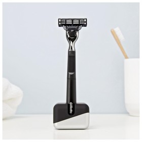 

Подарочный набор Gillette Mach3: бритва с 1 сменной кассетой + подставка