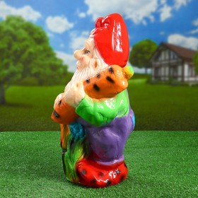 

Садовая фигура "Гном с морковью" 43х21см
