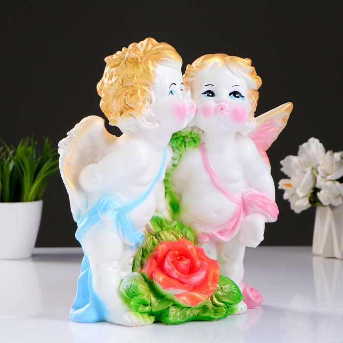 Статуэтка "Ангел целующийся"