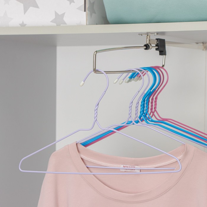 

Плечики для одежды детская, антискользящая, размер 30-34 см, антискользящее покрытие, цвет МИКС