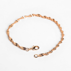 

Браслет металл "Цепь" снейк, узкая кручёная, каплевидный карабин с плоской петлёй, цвет золото, ширина 3 мм, L=18 см