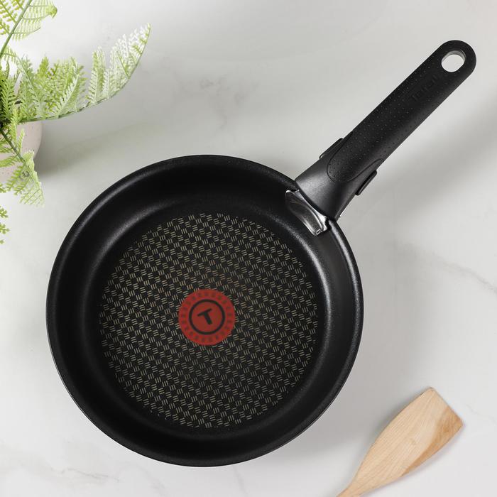 

Набор посуды Tefal Ingenio Chef, 5 предметов: сковороды d=22 см, d=28 см, ковши d=16 см, d=18 см, силиконовая крышка d=23 см, съёмная ручка