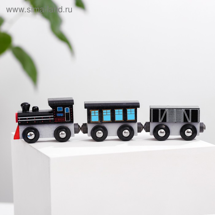 паровоз и два вагона магнитные 3x7 5x19 см Паровоз и два вагона «Магнитные» 3×7,5×19 см