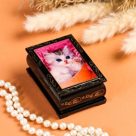 Шкатулка «Белый котенок на розовом пледе», 6×9 см, лаковая миниатюра Ош
