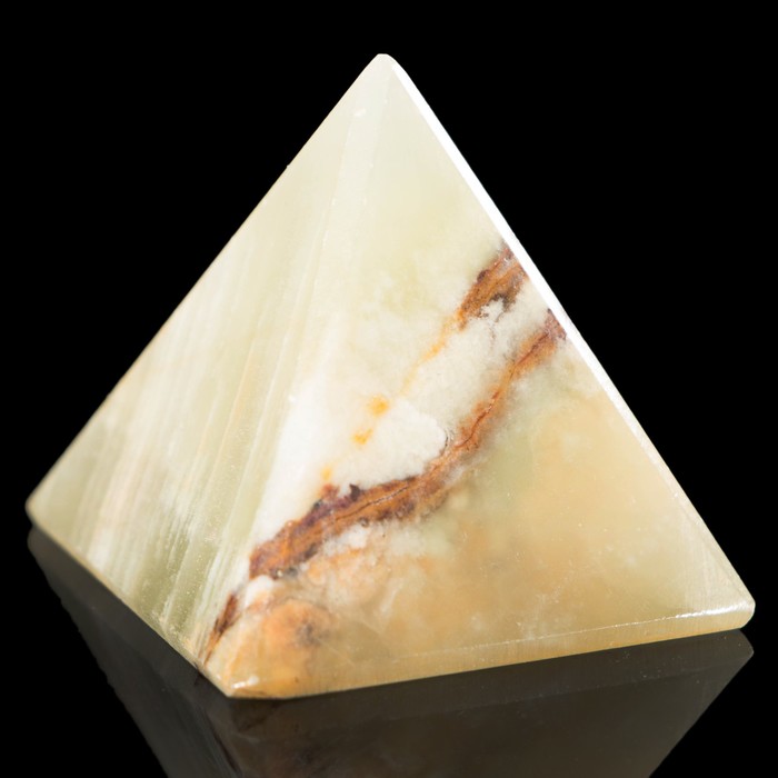 Пирамида, 1", 3х2,5х2,5 см, оникс