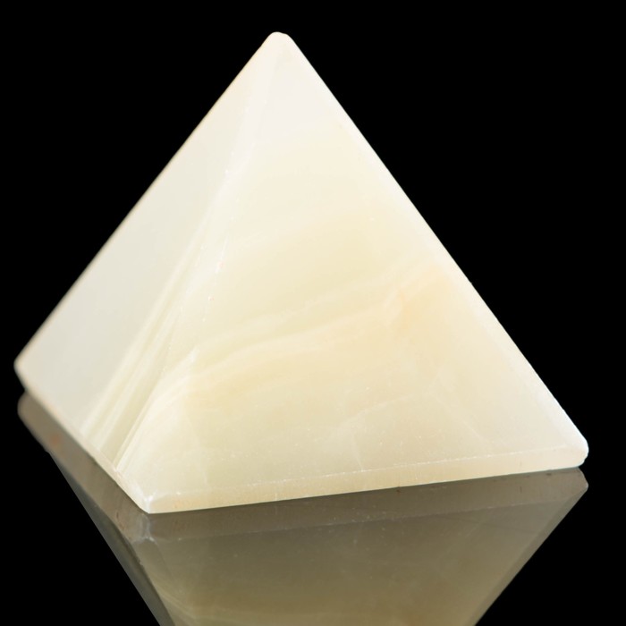 Пирамида, 1", 3х2,5х2,5 см, оникс