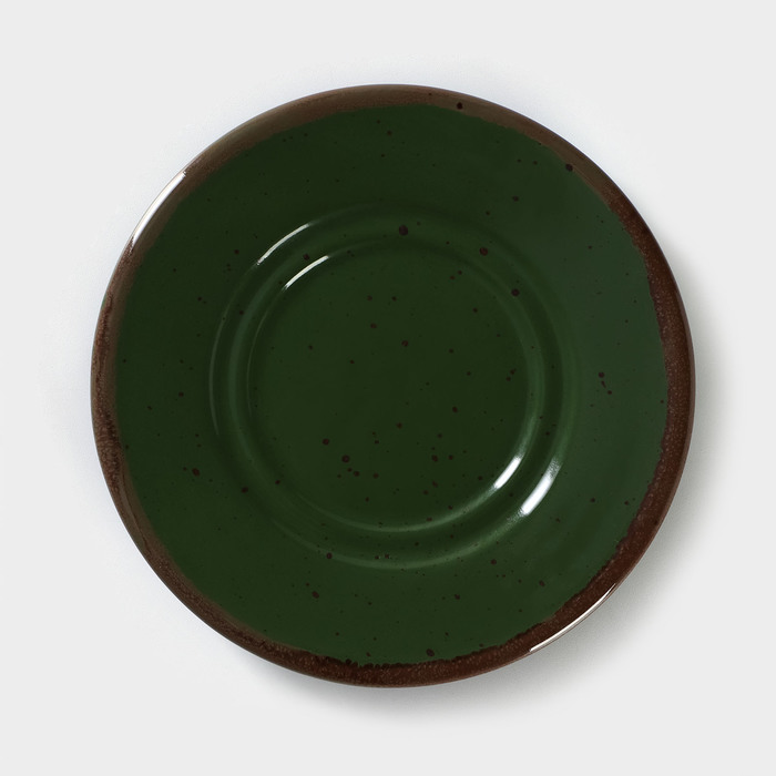 Блюдце фарфоровое универсальное Punto verde, d=15 см, цвет зелёный блюдце фарфоровое чайное coral d 15 см цвет белый