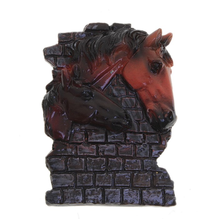 Магнит "Лошадь с жеребенком у стены"