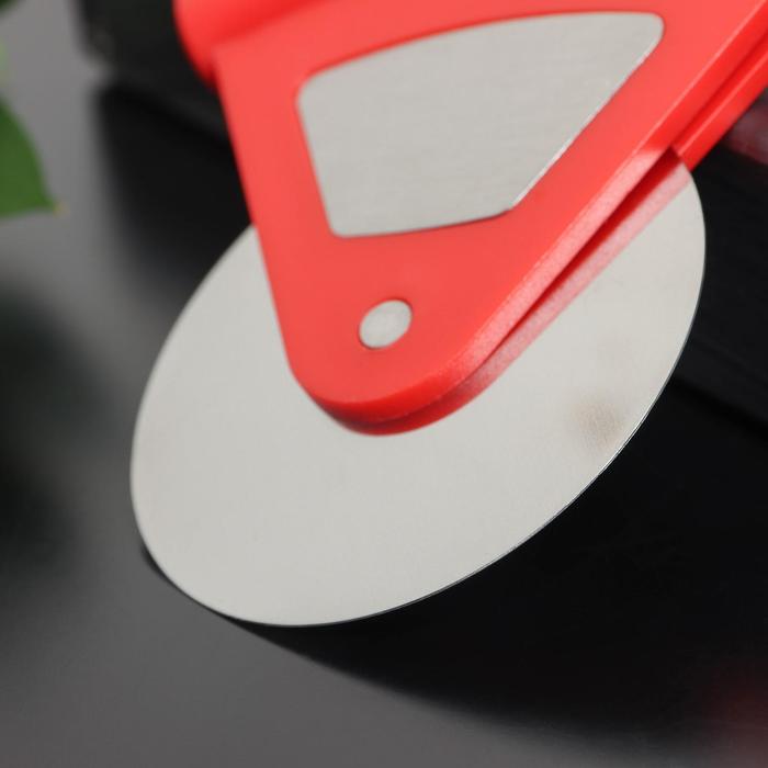 Нож для пиццы и теста «Бегунок», d=7,5 см, нержавеющая сталь, цвет МИКС