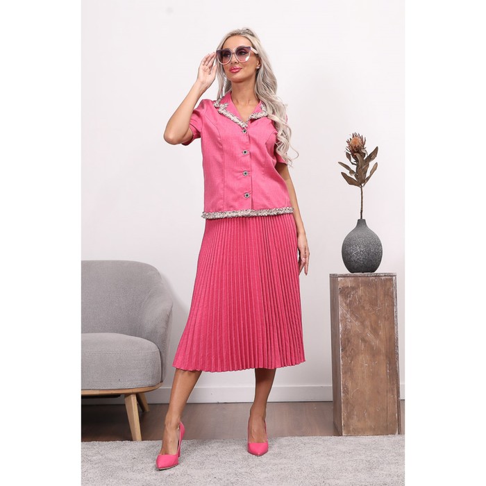 

Костюм женский, размер 46, цвет малиновый