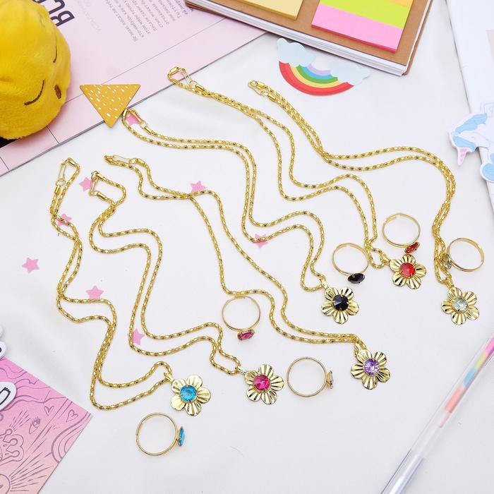 Набор детский "Выбражулька" 2 предмета: кулон, кольцо, цветочки, цвет МИКС в золоте