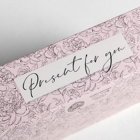 

Коробка складная Present for you 18 х 10,5 х 5,5 см.