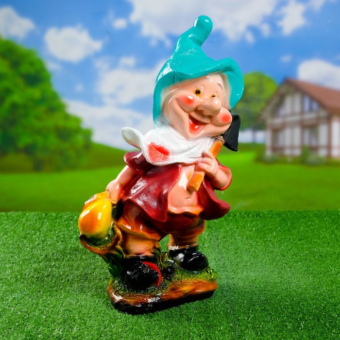Садовая фигура "Гном с киркой и фруктами"