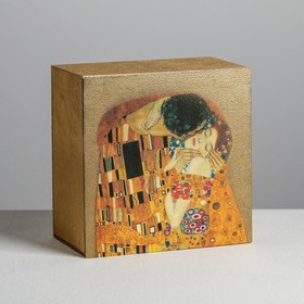 

Коробка деревянная подарочная «Поцелуй», 20 × 20 × 10 см