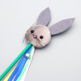 

Дразнилка "Зайка" с кошачьей мятой и лентами, палочка 35 см, микс цветов