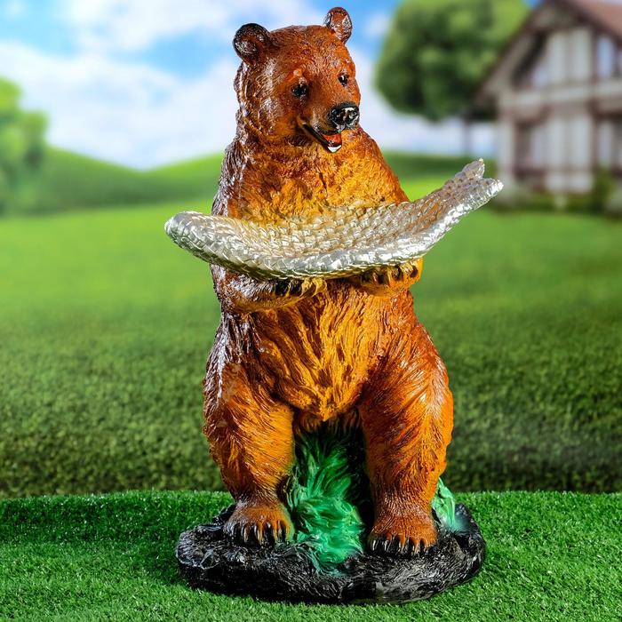 фото Садовая фигура - подставка "медведь с рыбой", 44,5х26х21,5см хорошие сувениры