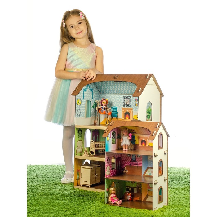 фото Деревянный домик с цветными обоями «лоли» теремок