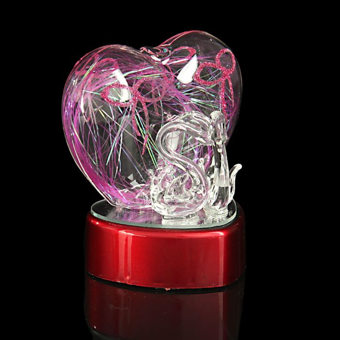 Сувенир "Лебединое Сердце" свет