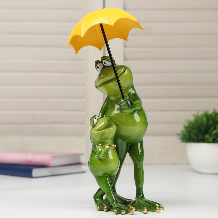 Сувенир полистоун лак Лягуха с сыном под зонтом 22,5х9х11 см