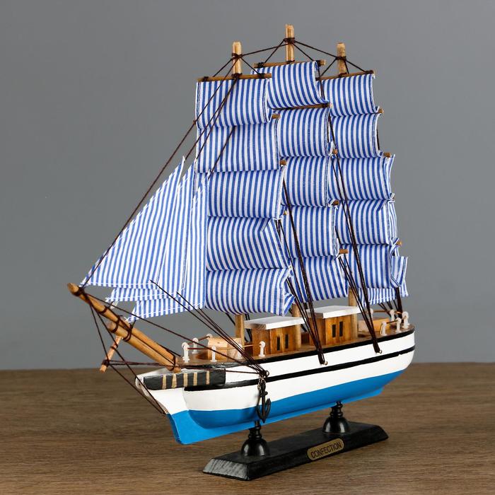 Корабль "Чесма" трехмачтовый сине-белые папруса, 34*7*32см