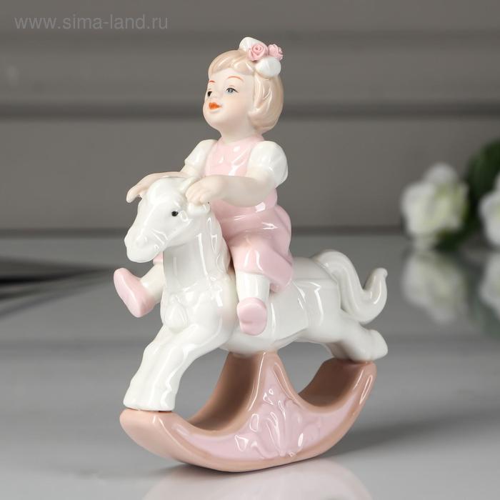 Сувенир керамика Малышка в розовом платьице на лошадке-качалке 13х11,5х6 см