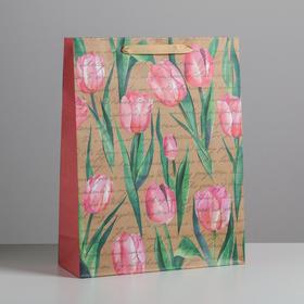 Пакет подарочный крафтовый вертикальный, упаковка, «Тюльпаны», L 31 х 40 х 11.5 см